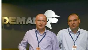 Cei mai bogați români, gest rar. Frații Dedeman donează statului un drum de 1.000.000 de euro