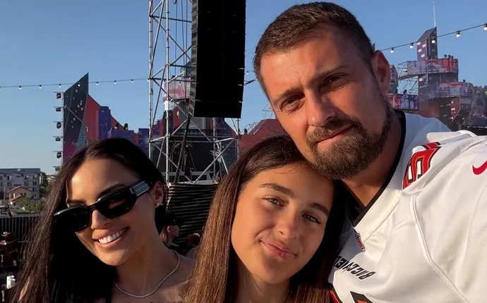 Câți bani a dat Gabi Tamaș pentru elicopterul cu care s-a plimbat la festivalul „Beach, Please!”