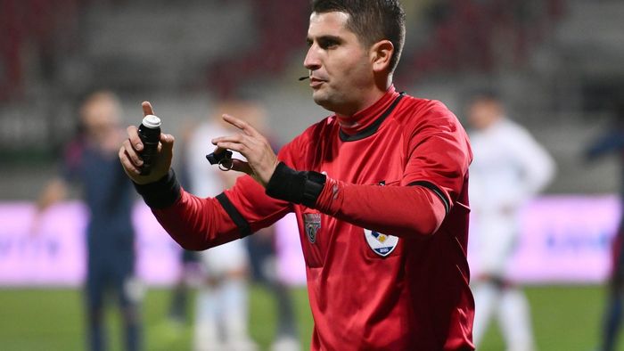 Verdictul în cazul erorilor de arbitraj de la Chindia-Rapid 2-2. Unde a greșit Andrei Chivulete și unde asistentul Sebastian Gheorghe? | ANALIZĂ MARIUS AVRAM