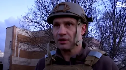 Vitali Klitschko, în mijlocul bombardamentelor din Ucraina! Imagini cu fostul campion mondial la box în uniformă militară. „Plecați acasă, nu aveți nimic de găsit aici!” | VIDEO