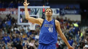 Legendarul Dirk Nowitzki și-a anunțat retragerea din NBA. VIDEO | Discurs în lacrimi la finalulul ultimului joc acasă