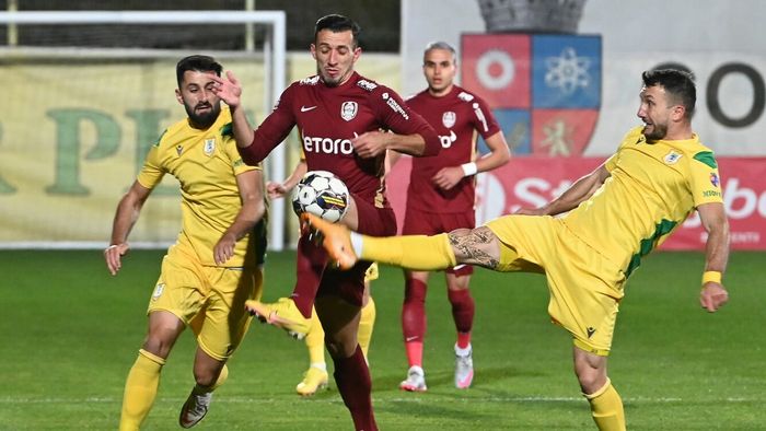 Și rivala „U” Cluj suferă de pe urma deciziei lui Roger! Cristi Balaj e convis că fotbalistul a făcut o mare eroare: „N-a luat decizia de unul singur. Vom câștiga la TAS” | EXCLUSIV