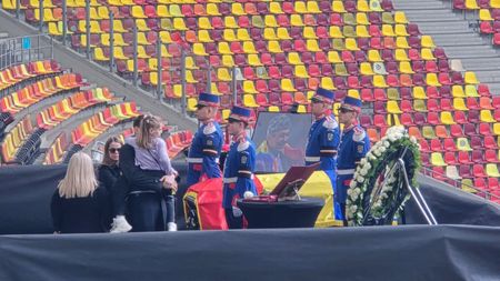 Imaginile de care va vorbi toată România. Matei Lucescu, cu fetița în brațe, la căpătâiul bunicului Mircea Lucescu