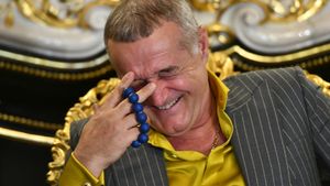 Gigi Becali l-a sunat pe Mihai Rotaru. Ce i-a zis rivalului din Craiova