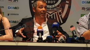 CFR își pune speranțele pentru titlu** într-un fost golgheter al Stelei! "Costa mi-a propus doi jucători, vom transfera un român!"