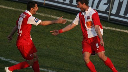 'Stop nepotismelor la Dinamo!** N-ai cum să faci performanță cu Scarlatache, Niculescu sau Niculae'