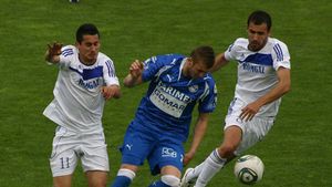 Steaua, amenințată de olteni!** Severinul a obținut singurele puncte din deplasare pe terenul echipelor care completează podiumul! "Vrem să urcăm în clasament după acest meci!"