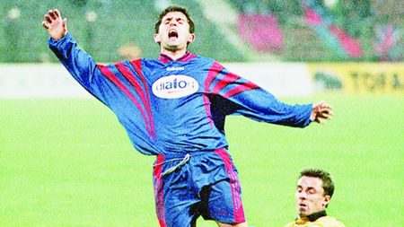 Măcelul de la Bastia!** Cea mai traumatizantă experiență pentru roș-albaștri! "Lăcătuș și-a luat bătaie cât pentru toată cariera!"