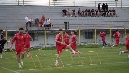 Ultimii din curtea școlii! FC Hermannstadt a sunat adunarea cu o săptămână și jumătate înainte de startul noului sezon de Liga 2. Antrenorul sibienilor și jucătorii prezenți la reunire