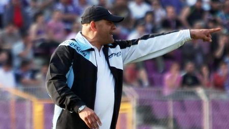 Balint, atacat** de rezerve!