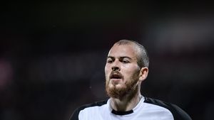 Declarația zilei vine de la Denis Alibec. Meciul Simonei Halep de la Wimbledon l-a ținut "lipit" de televizor: "Am întârziat la încălzire" :) 