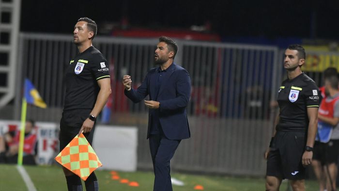 Adrian Mutu îi ia apărarea lui Horațiu Moldovan, după gafa comisă în meciul cu Petrolul: „Este cel mai bun din țară și rămâne cel mai bun”