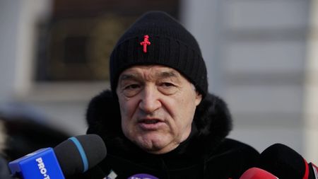 Gigi Becali, discurs colosal: „Băi, Chivulete, păi ce ai, mă, ai ceva la cap?! Jandarmeria! Afară! Nu erau nici 5000, nici 25000, erau 200! Dă-i, bă, afară” | VIDEO