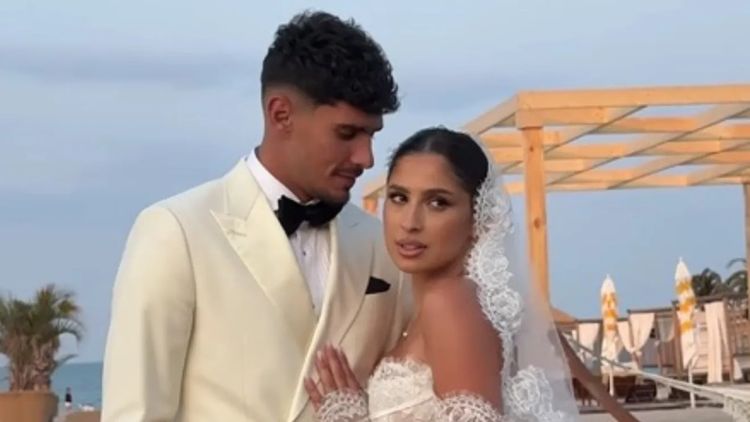 EXTRA Panică! Soția, fiica și soacra lui Florinel Coman sunt prinse de război la Doha: „Vrem să evadăm! Ne gândim s-o luăm prin deșert!”