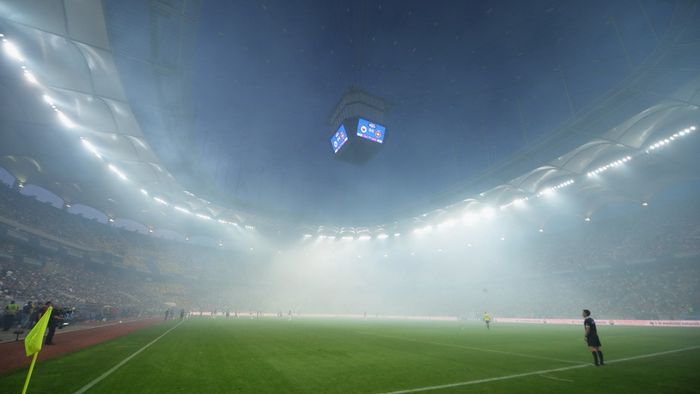 BREAKING NEWS | Sancțiune dură dictată de UEFA. Meciul România - Finlanda se joacă fără spectatori. Bătaia de la Budapesta dintre fanii Stelei și cei ai lui Dinamo, unul dintre motive