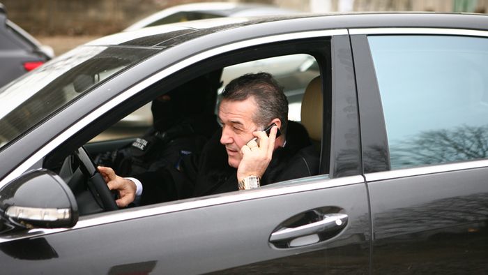 Prima țintă RATATĂ‚ de Becali!** Va avea cel mai mare salariu la actuala echipă: "Am vorbit cu el, vrea să rămână"