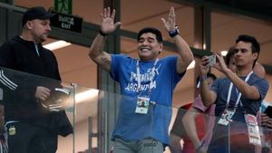  Diego Maradona, cărat pe brațe și dus la spital după victoria care a calificat Argentina în optimile Mondialului! Medicii i-au verificat imediat pulsul | FOTO & VIDEO