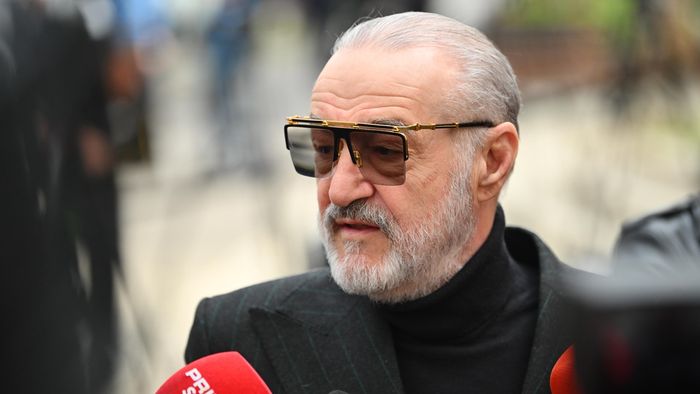 Gigi Becali a dezvăluit de ce NU l-a sunat pe Mihai Rotaru: „În groapă!”
