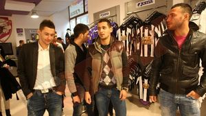 FOTO** Timișoara, în haine de sărbătoare! Poli a împlinit 90 de ani: și-a lansat un nou magazin oficial