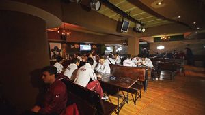 Le gătește femeia de serviciu!** Copos nu a "uitat" să achite numai salariile staff-ului tehnic