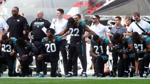 Nike și Under Armour iau apărarea sportivilor în disputa cu Donald Trump. Președintele SUA: "Afară cu acel fiu de c**vă!"

