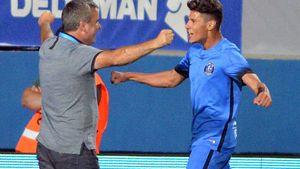 EXCLUSIV | Reacția Viitorului după atacurile repetate ale lui Becali la adresa lui Florinel Coman! "Cum știe el că fumează atât?" și o ironie fină a rivalilor