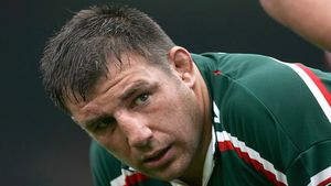 Julian White l-a înlocuit pe Matt Stevens, pilierul prins dopat