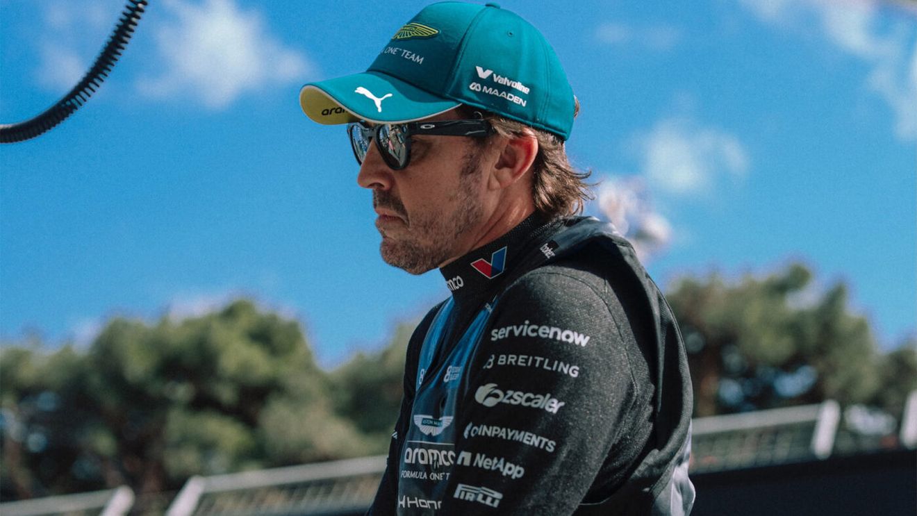 Fernando Alonso, surprins la volanul unei Dacia!