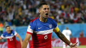 "Am fost copilul sărac, care juca fotbal în noroi". Povestea lui Clint Dempsey, cel mai rapid marcator de la Mondial