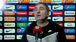 Gheorghe Hagi, extrem de supărat de ziua lui din cauza arbitrajului din Farul - Chindia: „Deranjăm că suntem acolo sus! E culmea să nu aveți o fază. A văzut-o el”