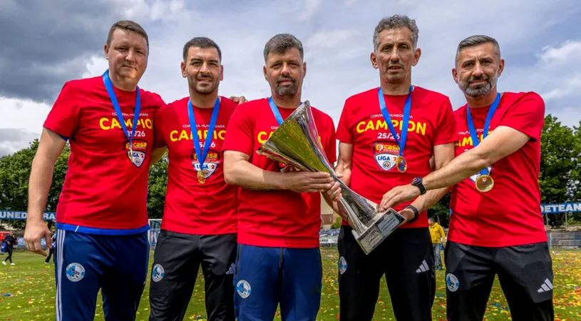 Corvinul s-a întors după mai bine de trei decenii în SuperLigă, ”secundul” Dinu Maghici jubilează: ”Chiar glumeam, ne mai lipsește doar titlul și o cupă europeană” | INTERVIU