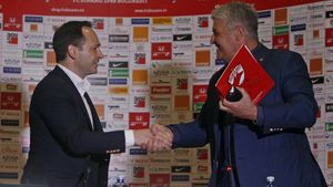 Vot de încredere pentru Andone! Anunțul OFICIAL făcut de Negoiță, dar și o surpriză: de ce Șumudică poate reprezenta o variantă pentru Dinamo