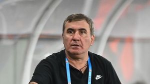 A greșit Gică Hagi strategia de transferuri la Farul Constanța? Un conducător din fotbalul românesc îi contestă deciziile din vară: „Nu înțeleg ce a vrut să facă. Nu poți să vrei Champions League cu doi jucători de la o echipă retrogradată” | VIDEO EXCLUSIV ProSport Live