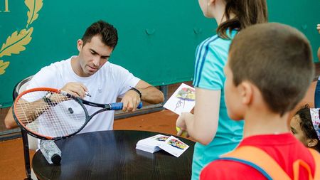 Gest de suflet realizat de Tecău în prima zi de vacanță la Constanța. A donat un aparat de 18.000 de euro Secției de neonatologie a Spitalului Județean 