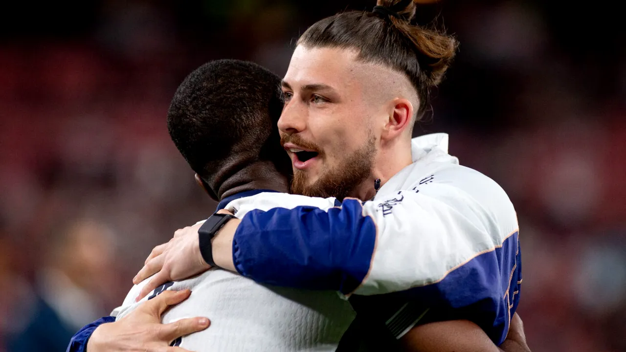 Atletico Madrid a oferit 53.000.000 de euro pentru transfer şi îl salvează pe Radu Drăguşin