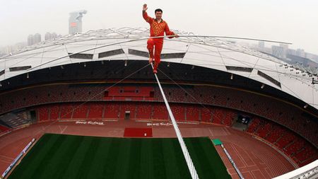 Fotografia zilei| Zbor deasupra unui "Cuib de pasăre"