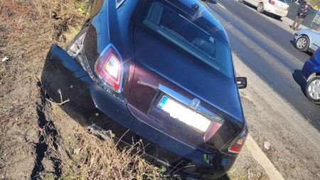 Gigi Becali și-a făcut praf Rolls-Royce-ul de 500.000 de euro. Imaginile fac înconjurul României: cum a ajuns în câmp "tancul" patronului FCSB