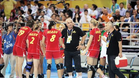 Tadici: "Brațele sus!"