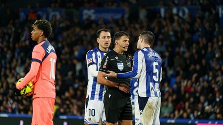 Au ieșit înregistrările audio dintre arbitru și camera VAR după ce Barcelona a făcut scandal pentru deciziile din înfrângerea cu Sociedad