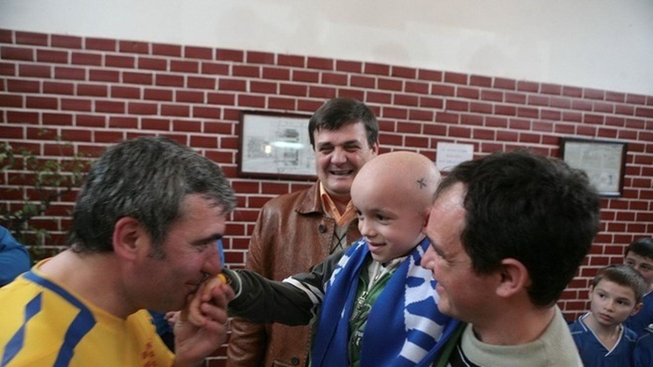 Banii strânși de Generația de Aur și Pandurii Tg-Jiu au ajuns la Andrei!