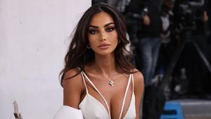 Fotbalistul „Playboy” care a avut o relație cu Mădălina Ghenea a dat-o uitării pe româncă pentru o prezentatoare TV: „Ea a fost cea mai importantă” | GALERIE FOTO