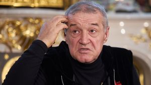 Situație incredibilă la FCSB! Gigi Becali îl vrea pe teren, dar fotbalistul refuză. „Te duci la mama sau joci fotbal? El se duce la mama, auzi...”