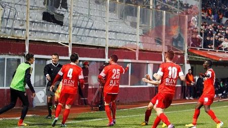 Țălnar anunță încă un transfer la Dinamo:** "E un jucător străin care are viteză și forță"