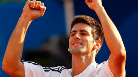 Patriotul sârb!** Nole a jucat cu un tricou pe care scria "Iubesc Serbia"