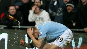 VIDEO** "Teatrul viselor" ar putea fi închis! Bellamy a fost lovit în cap de un suporter