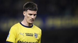 Transferul lui Dennis Man: 15.000.000 de euro. Pleacă tot în Serie A