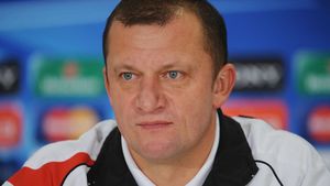 Mulți prevăd declinul "câinilor", Dorinel se teme:** "Dinamo are forța de a reveni, dar putem ține ritmul cu ei"
