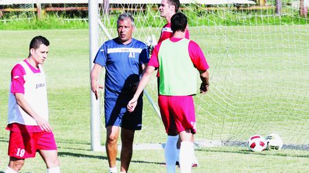 Tremură "Animalul"! Paszkany i-a trasat obiectivul lui Jorge Costa:** "15 puncte în primele 5 etape!" Bonusul e pe măsură