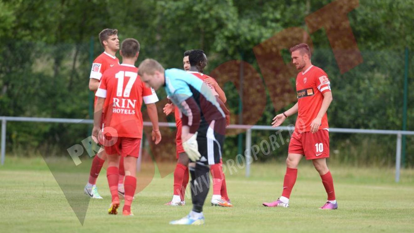 Victorie pentru "câini" în primul amical din Anglia! Dinamo - Livingston 3-0