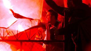 S-au drogat fanii "câinilor" în timpul meciului cu NEC?